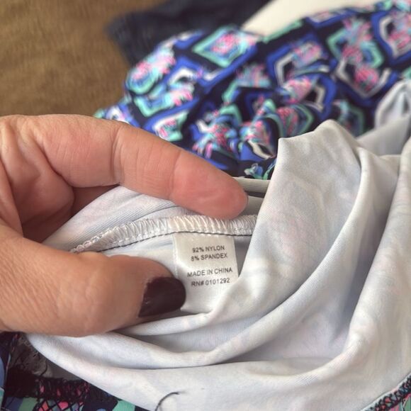 Anthony’s Resort Wear Pineapple Climbing Vines Cooling UPF50+ Mock‎ Neck Top - Picture 9 of 10